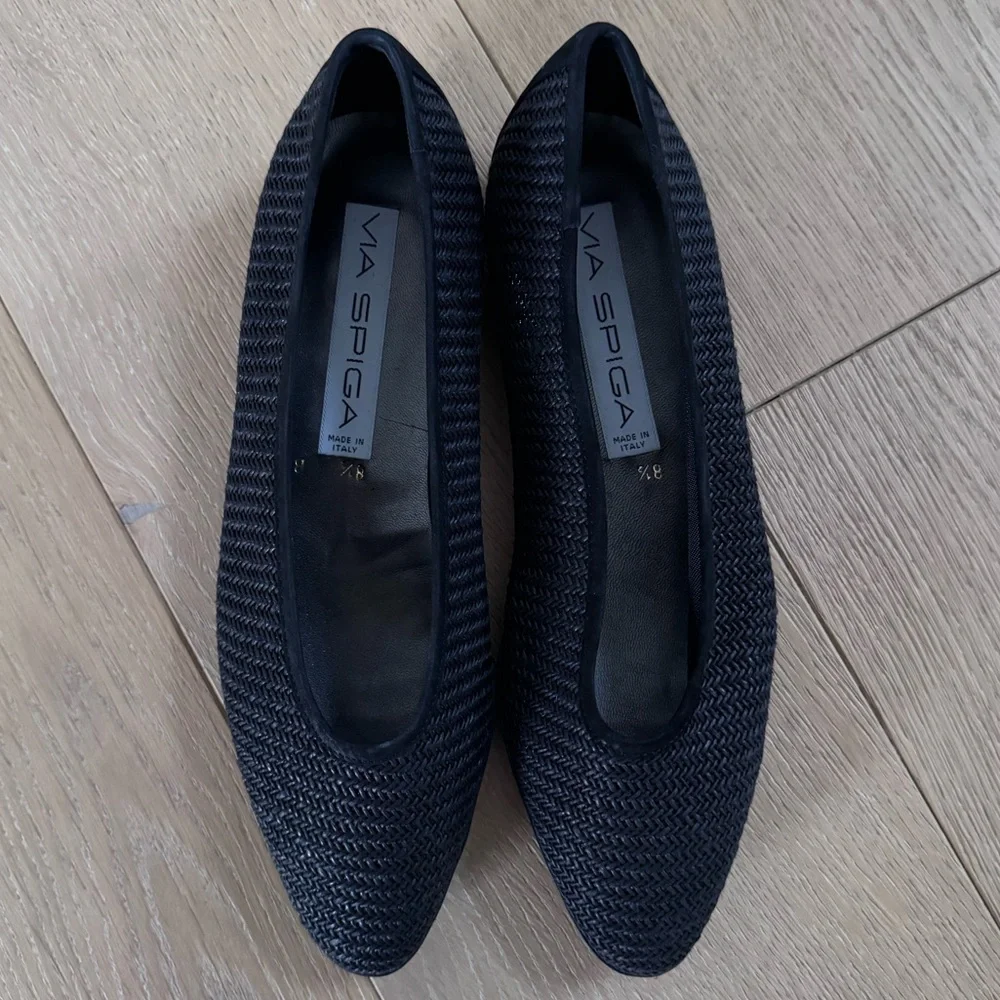 Via Spiga Textured Black Pointed Toe Flats 8.5